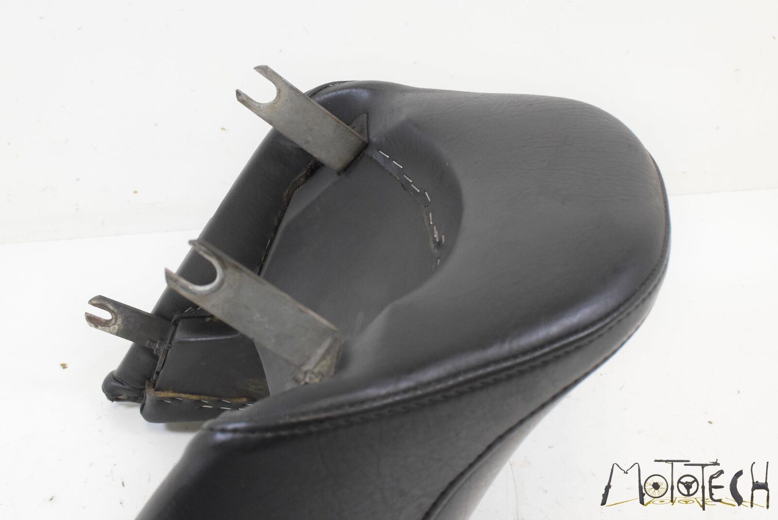 1998 Moto Guzzi V11 1100 California EV Rear Seat Saddle GU03464010 {{ shop.shopifyCountryName }} - Mototech271