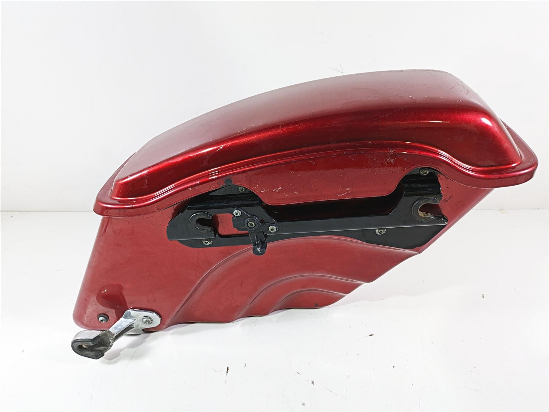 2012 Harley FLD Dyna Switchback Left Saddlebag Saddle Bag Red 90200019BDK {{ shop.shopifyCountryName }} - Mototech271