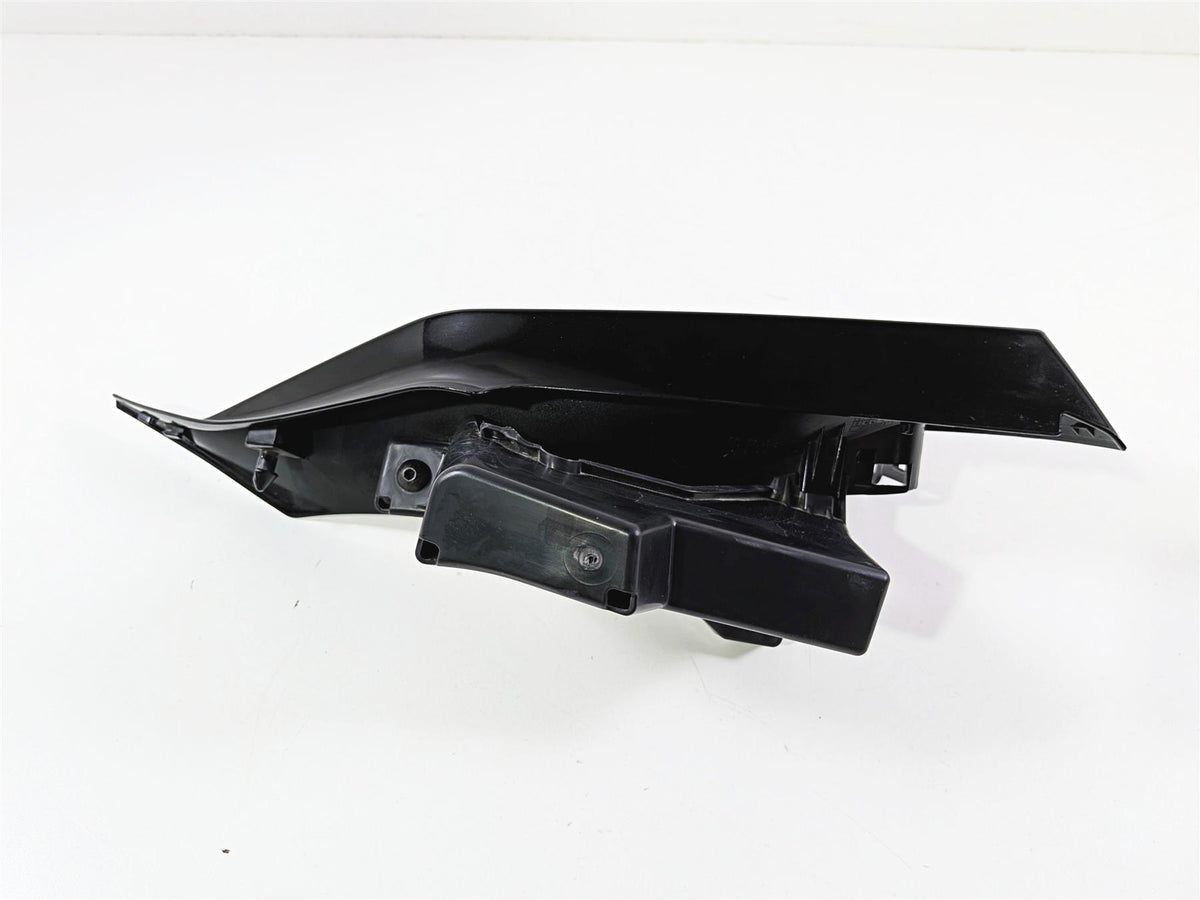 2022 Yamaha YZF R1 R1M RN65 Front Right Blinker Cover Fairing B3L-2843C-00-Mototech271