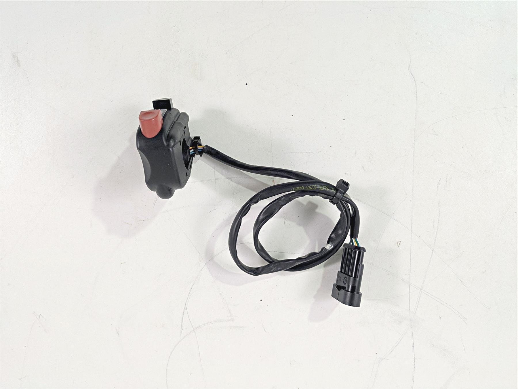 2017 Aprilia RSV 1100 Tuono V4 Factory Right Hand Control Switch B045021 {{ shop.shopifyCountryName }} - Mototech271