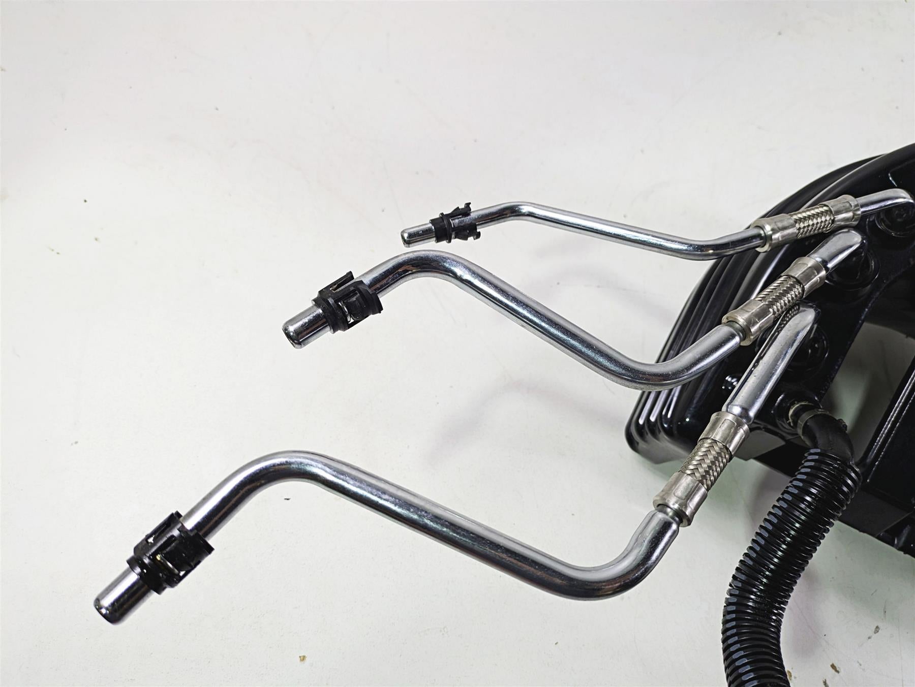 2009 Harley FXCWC Softail Rocker Oil Tank & Lines Set 62546-08 {{ shop.shopifyCountryName }} - Mototech271
