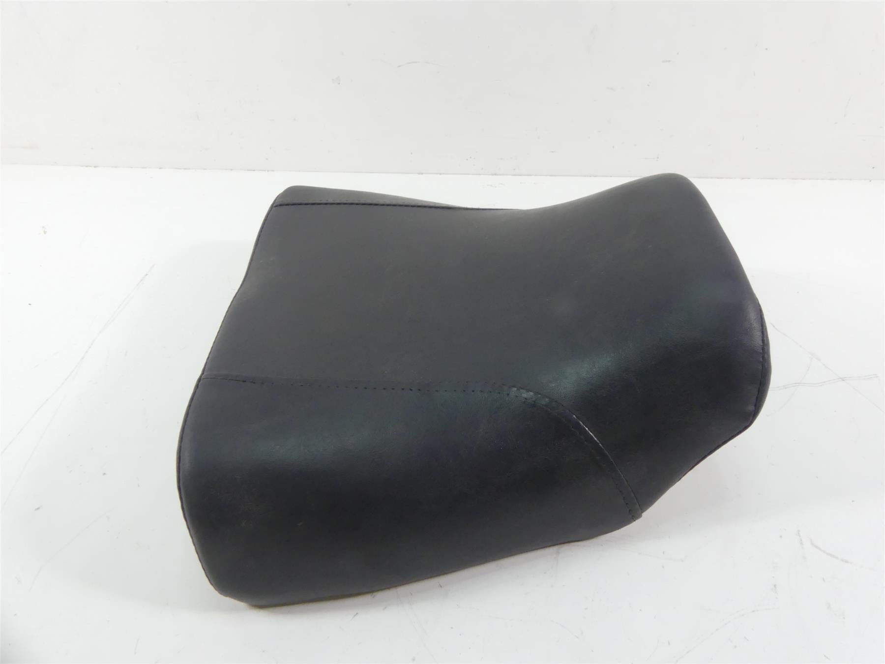 2013 Harley VRSCF Muscle V-Rod Front Ride Driver Saddle Seat - No Tears 52433-09 | Mototech271