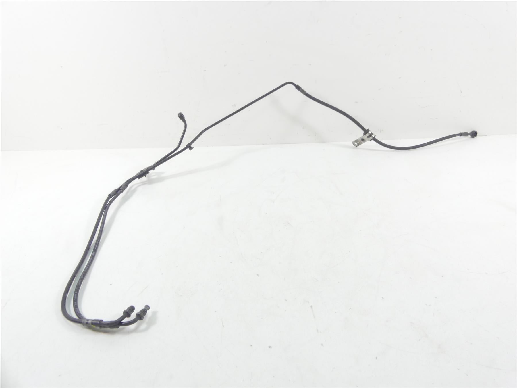 2019 Moto Guzzi V7 III Stone 750 Rear Abs Brake Line Set 2B003325 {{ shop.shopifyCountryName }} - Mototech271