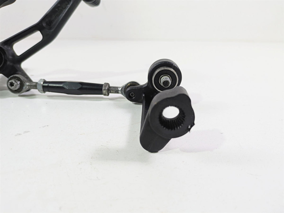 2018 KTM 1290 Super Duke R Left Rider Footpeg & Shift Lever 6130313800033S {{ shop.shopifyCountryName }} - Mototech271