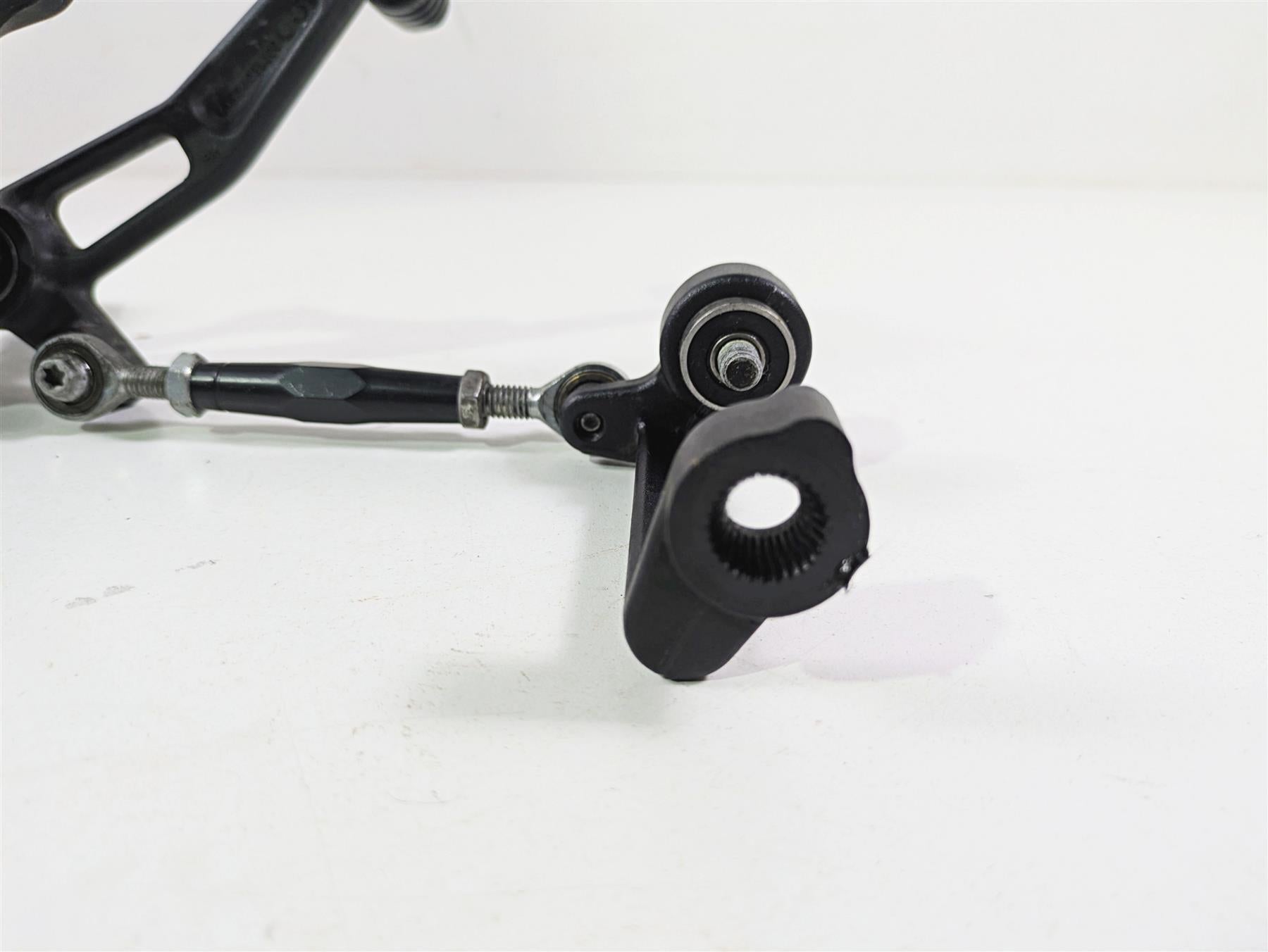 2018 KTM 1290 Super Duke R Left Rider Footpeg & Shift Lever 6130313800033S {{ shop.shopifyCountryName }} - Mototech271