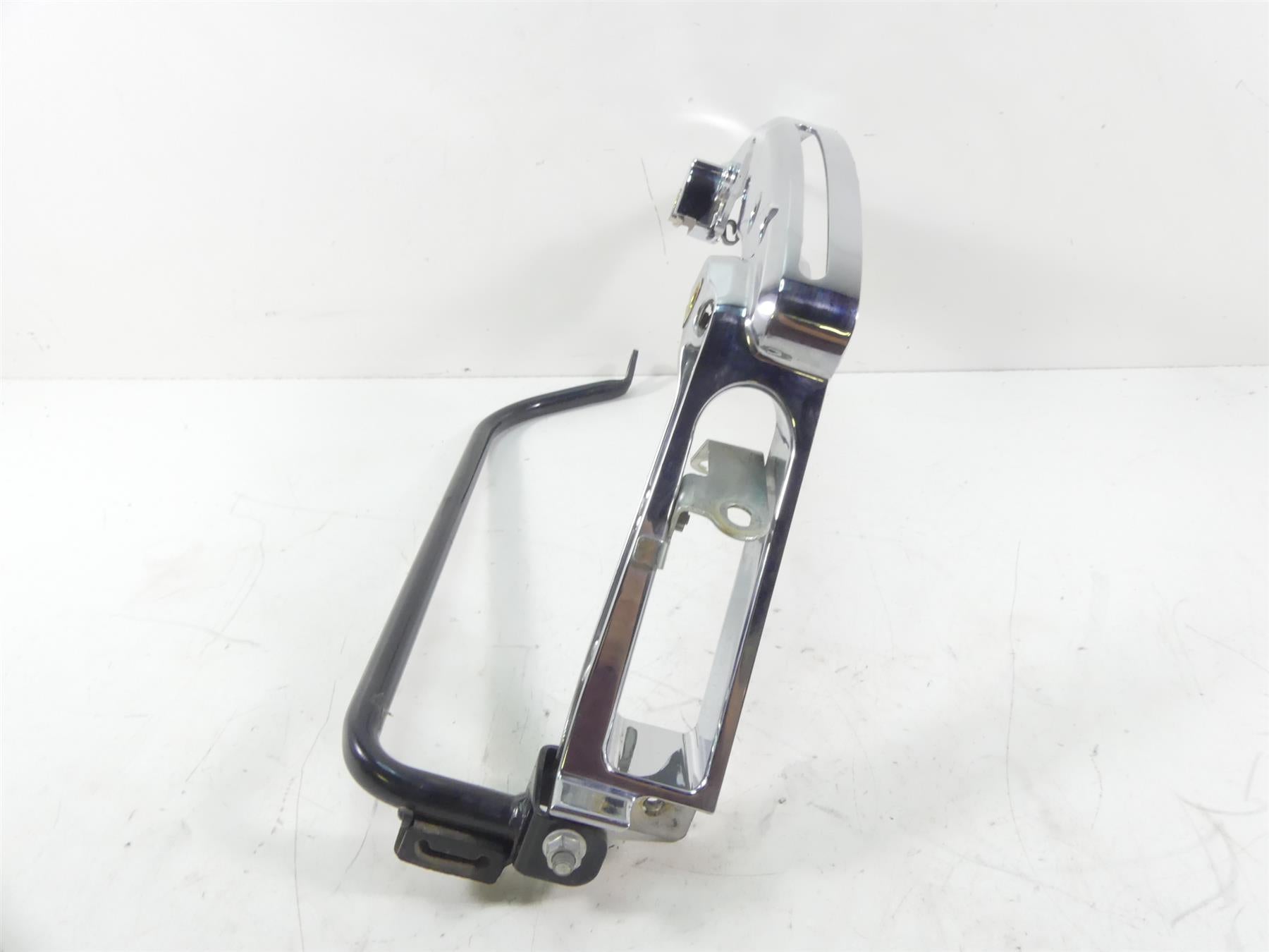 2014 Harley Touring FLHX Street Glide Left Rear Saddlebag Support Stay 90200503 {{ shop.shopifyCountryName }} - Mototech271