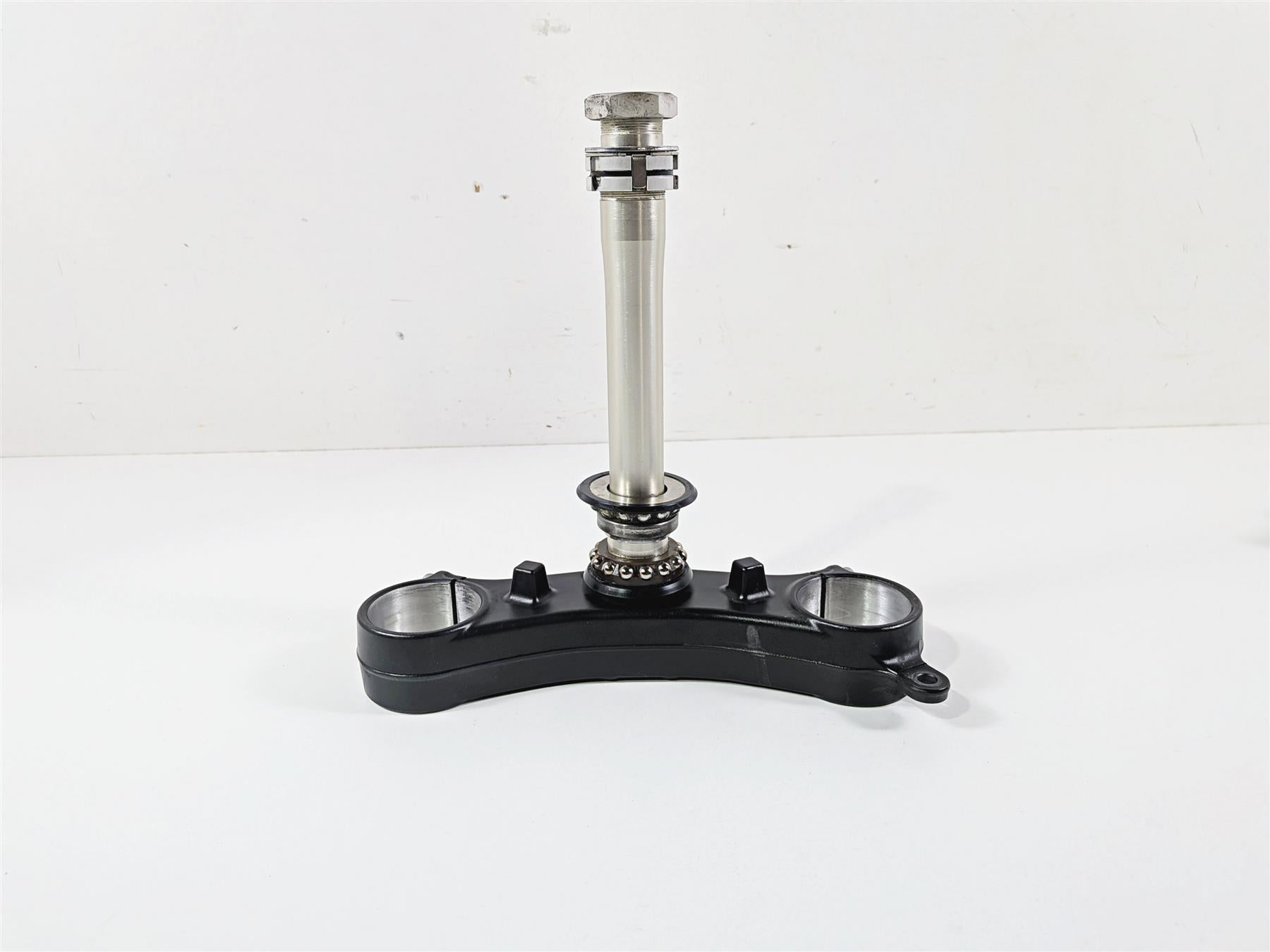2023 Yamaha MT10 MTN1000 Lower Triple Tree Steering Clamp B5Y-23340-00-00 {{ shop.shopifyCountryName }} - Mototech271