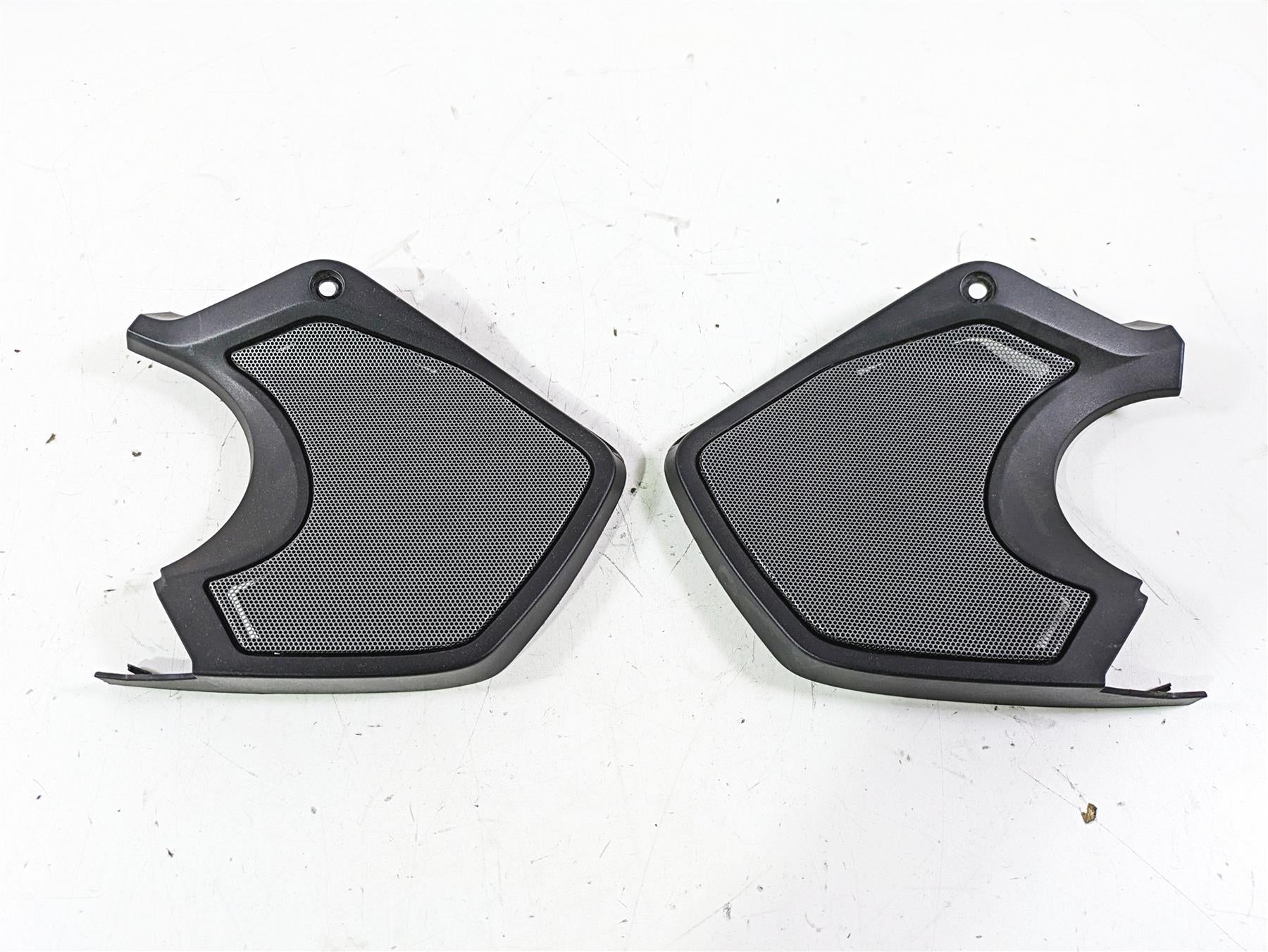 2014 BMW R1200 RT RTW K52 Front Speaker Cover Set 46638529412 46638529411 {{ shop.shopifyCountryName }} - Mototech271