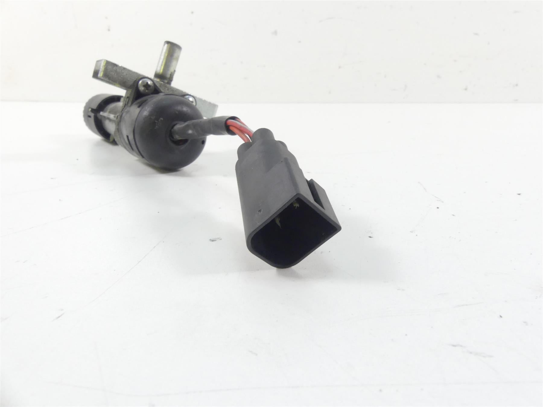 2007 Buell XB12 SS Lightning Ignition Switch Key Lock Tank Cap Set Y0724.1AD {{ shop.shopifyCountryName }} - Mototech271