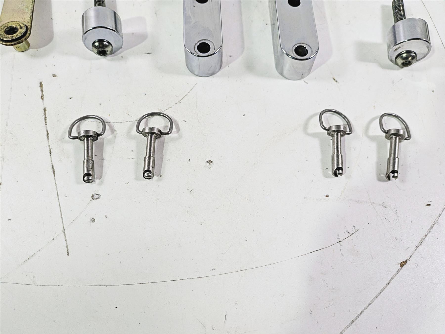 2004 Harley Softail FLSTF Fat Boy Saddlebag Quick Connect Mount Kit {{ shop.shopifyCountryName }} - Mototech271