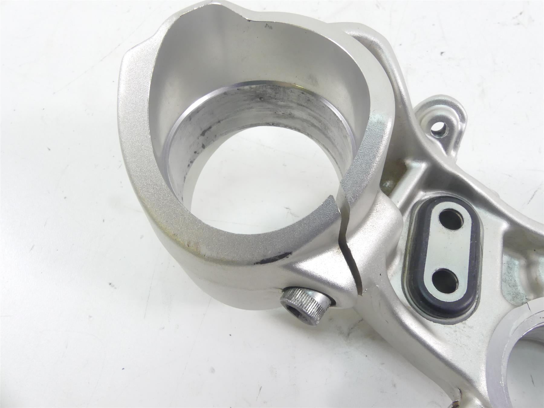 2018 Mv Agusta Brutale 800 RR Upper Triple Tree Steering Clamp 8000C1712 {{ shop.shopifyCountryName }} - Mototech271