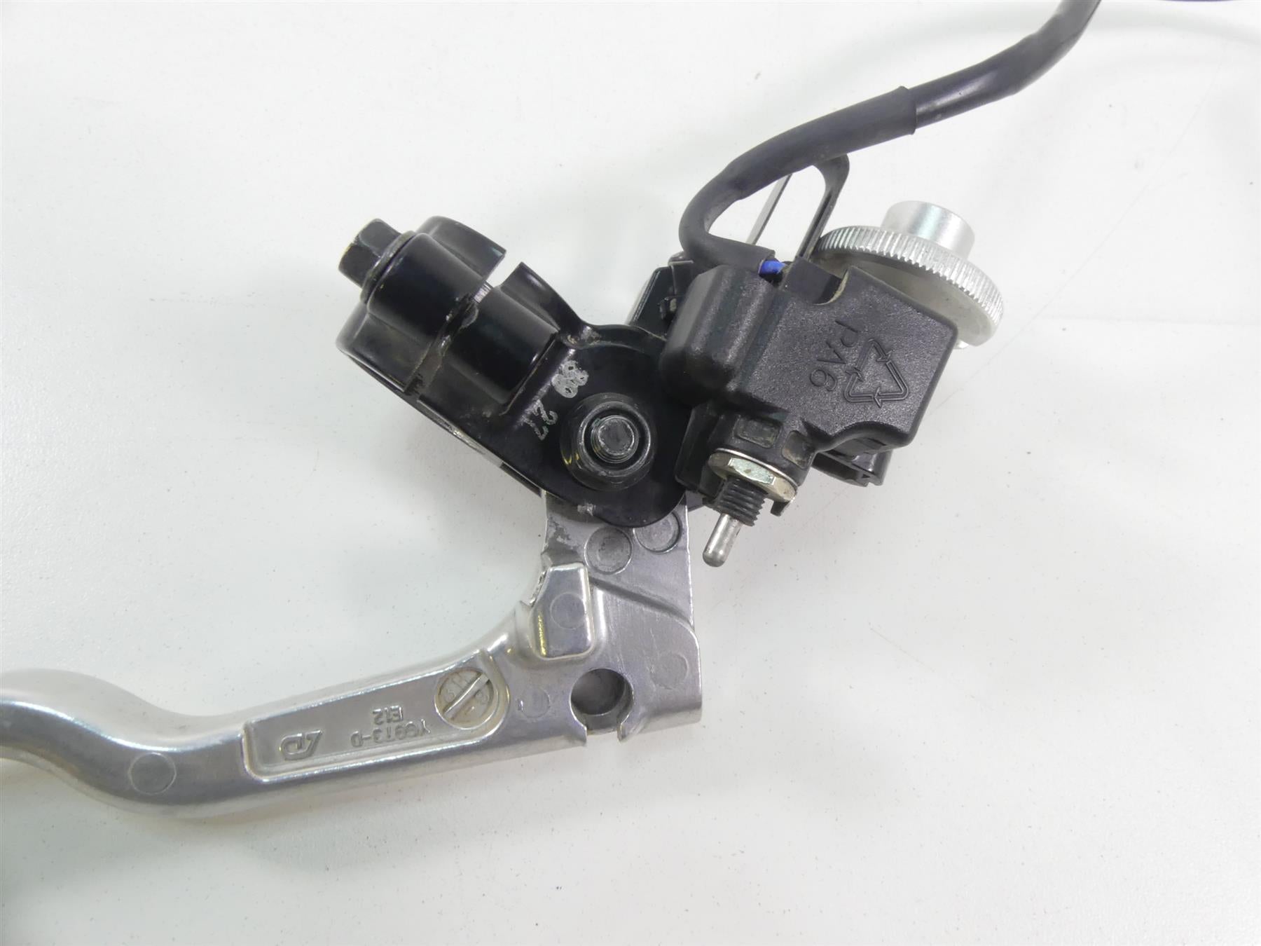 2019 Aprilia Tuono V4 RR Factory Clutch Perch & Lever Set 2B003553 {{ shop.shopifyCountryName }} - Mototech271