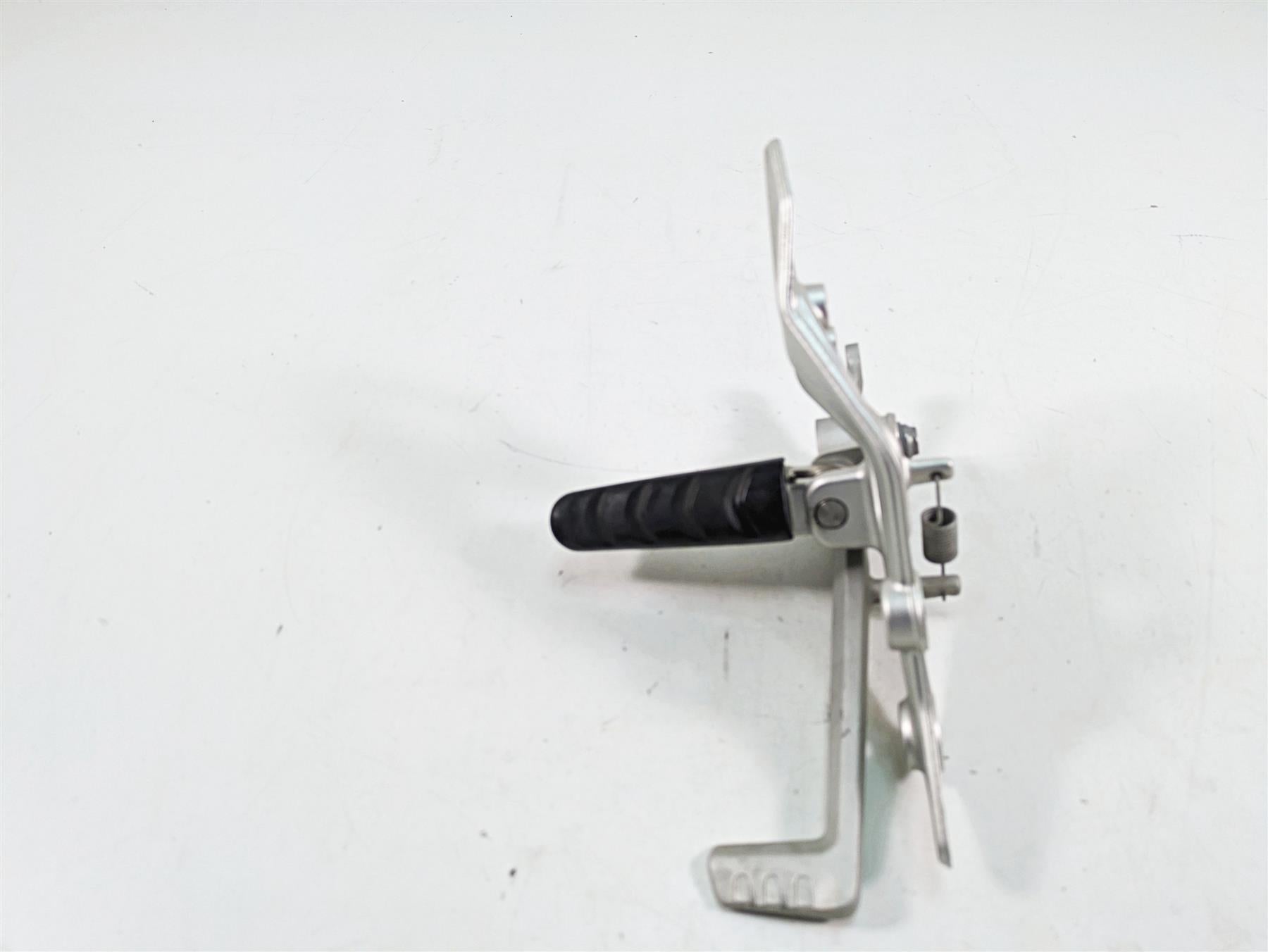 2016 BMW R1200R K53 Right Rider Footpeg & Brake Pedal Lever Set 46718540797 {{ shop.shopifyCountryName }} - Mototech271