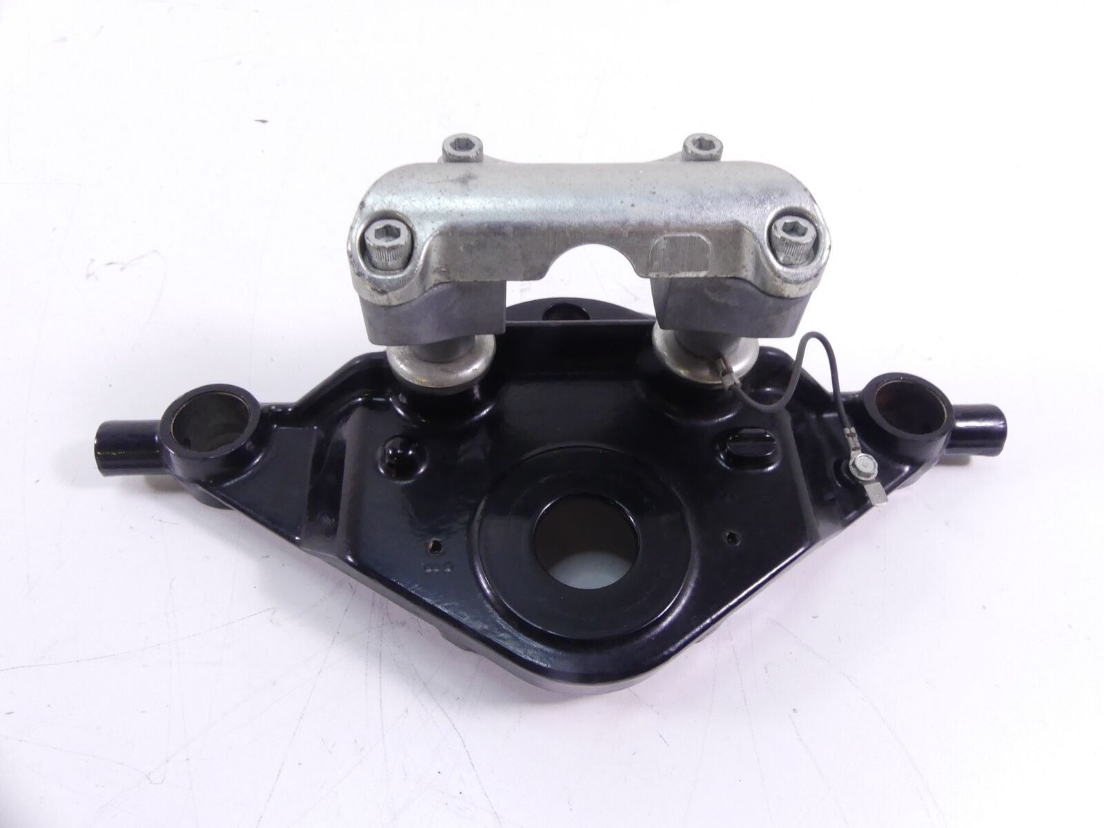 2010 Harley Touring FLHX Street Glide Upper Triple Tree & Risers 45435-10 {{ shop.shopifyCountryName }} - Mototech271