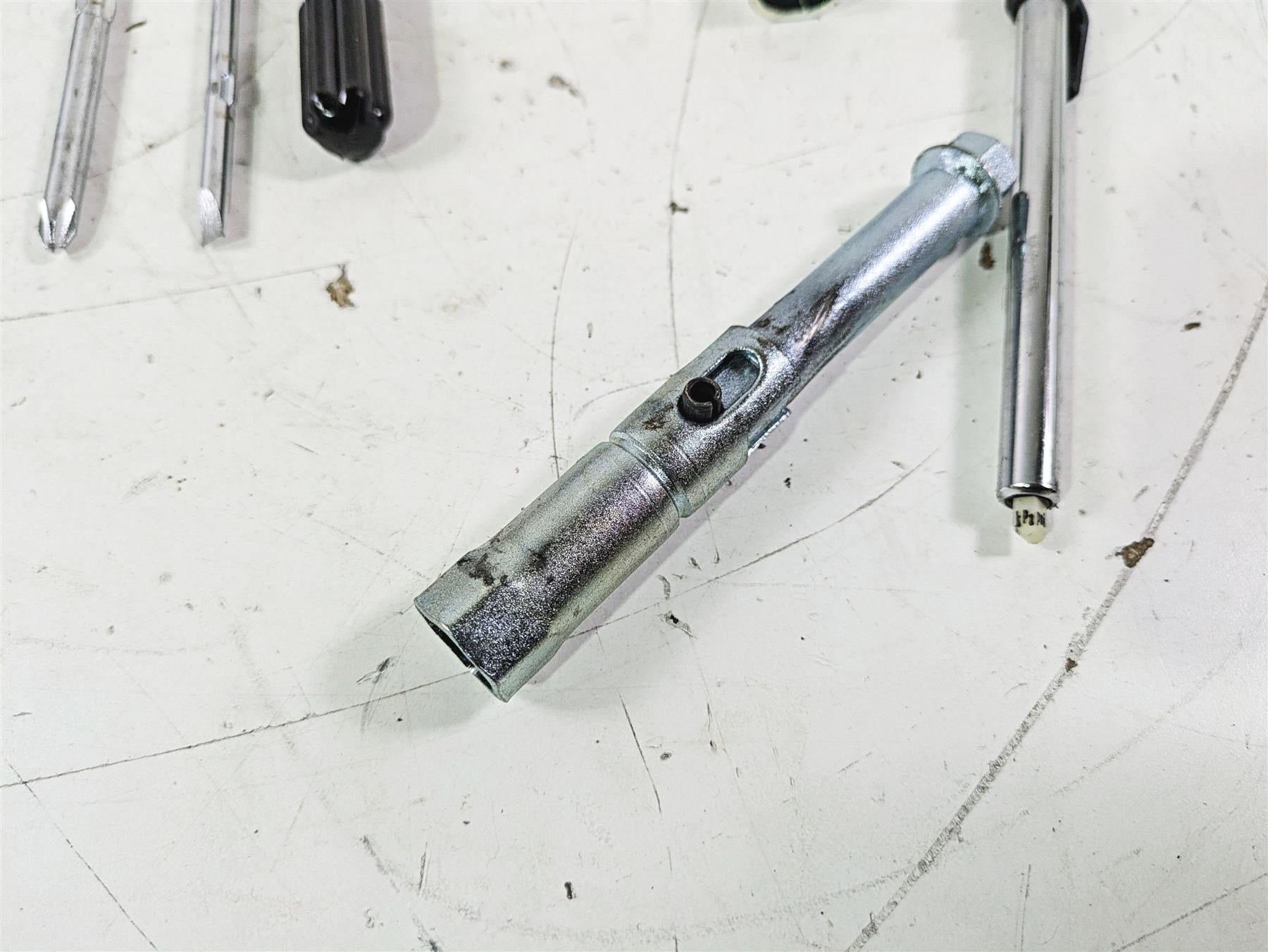 2005 Kawasaki ZX12R Ninja Owners Tools Toolkit + Bag 56007-1489 {{ shop.shopifyCountryName }} - Mototech271