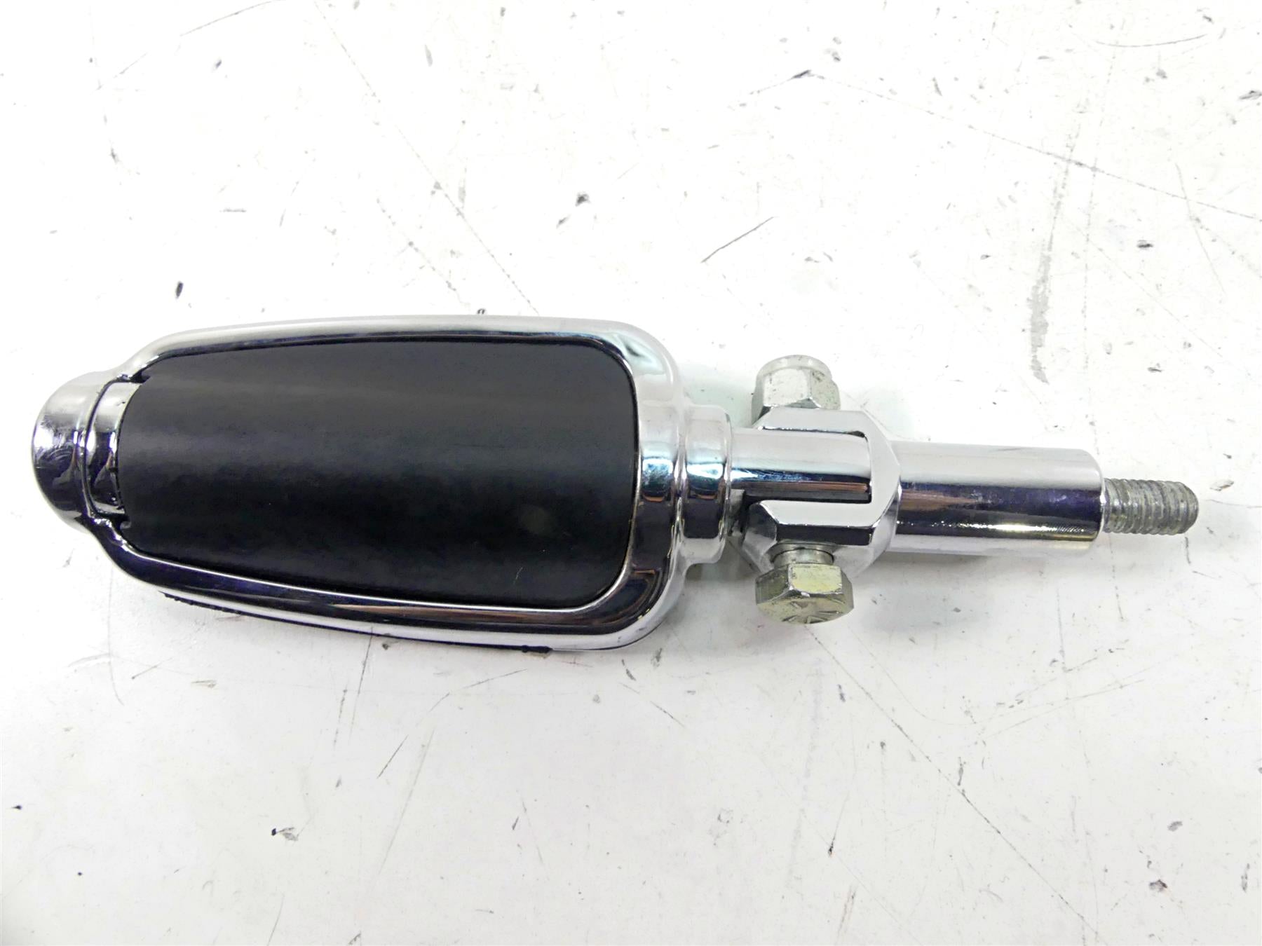 2006 Harley Softail FXSTSI Springer Rear Slipstream Footpeg Set 50942-00 {{ shop.shopifyCountryName }} - Mototech271
