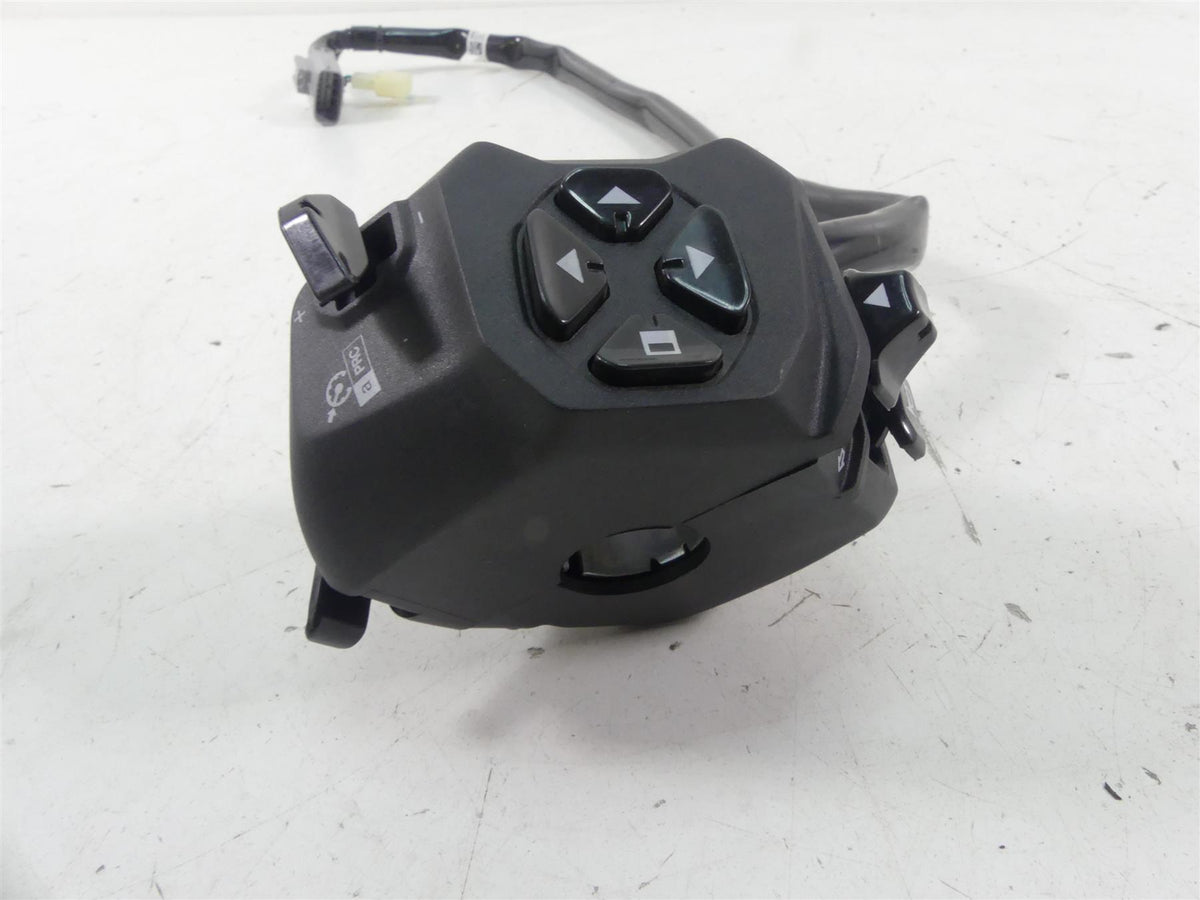 2021 Aprilia RS 660 Left Hand Blinker Mode Control Switch 2D000548 {{ shop.shopifyCountryName }} - Mototech271