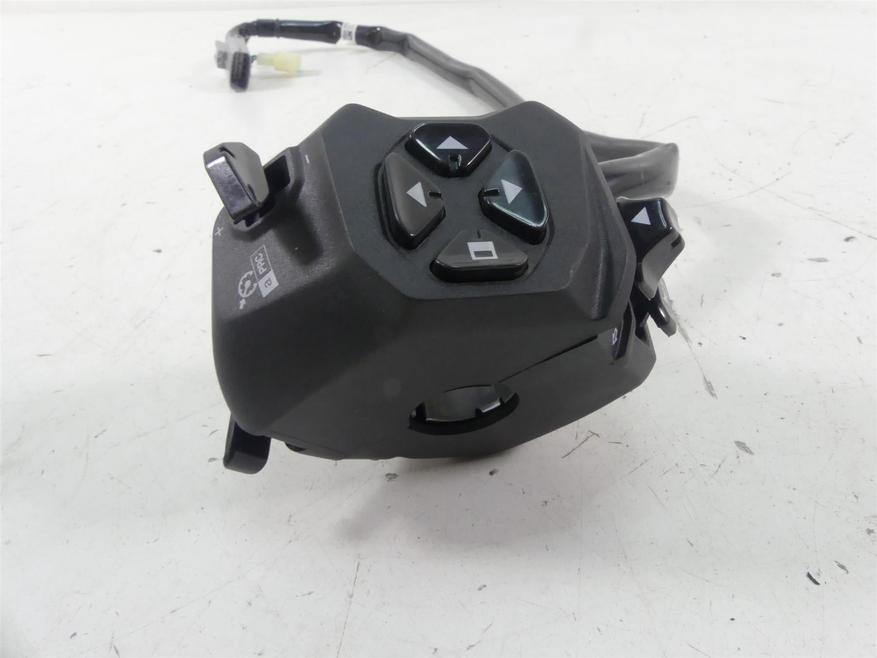 2021 Aprilia RS 660 Left Hand Blinker Mode Control Switch 2D000548 {{ shop.shopifyCountryName }} - Mototech271