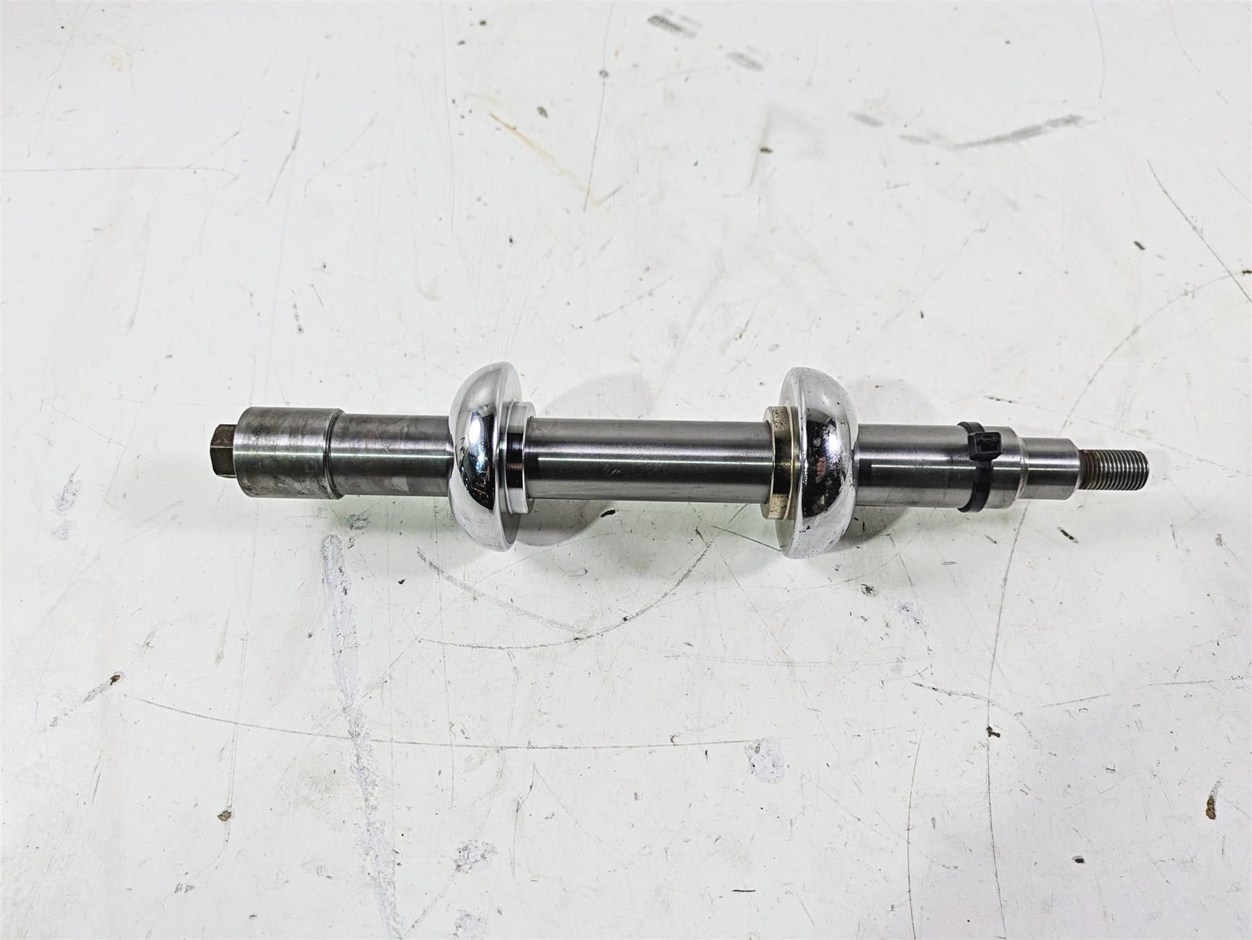 2007 Harley Touring FLHTCU SE CVO E-Glide Front Axle Wheel Spindle 1