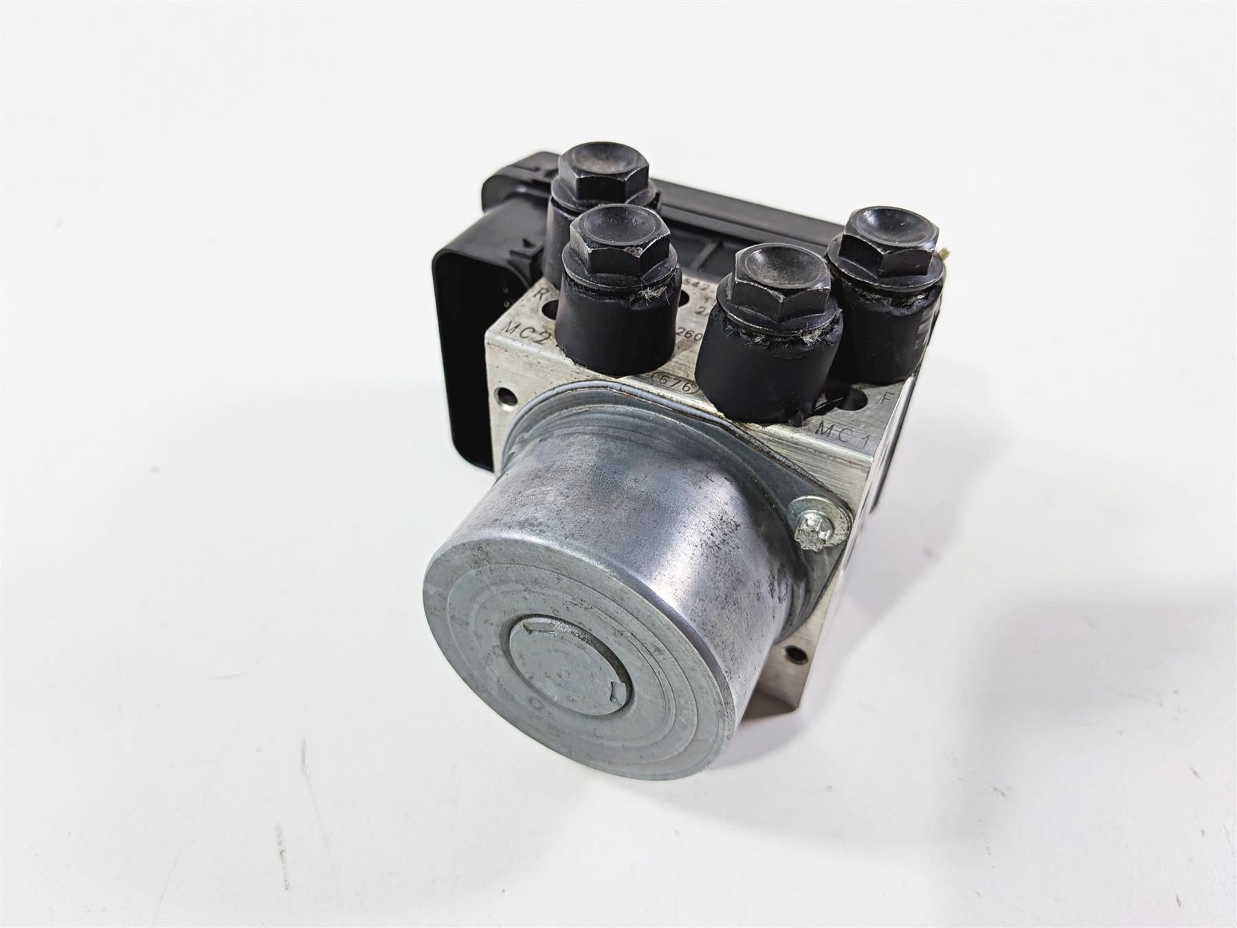 2016 Ducati Hypermotard 939 SP Abs Brake Pump Module Unit 54240402A 54240332B-Mototech271