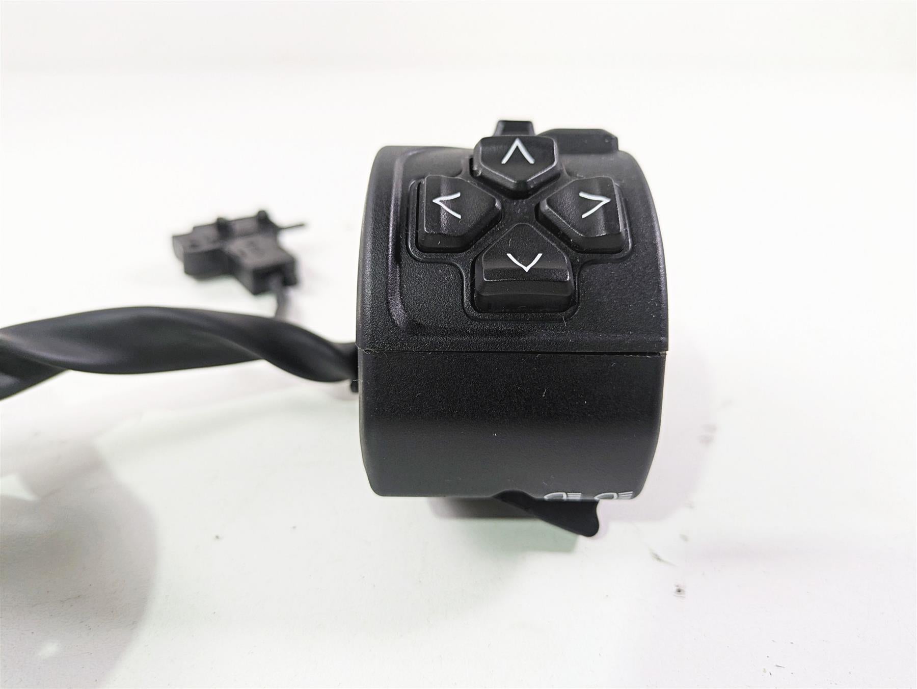 2024 Triumph Street Triple 765 R Left Hand Blinker Control Switch T2045169 {{ shop.shopifyCountryName }} - Mototech271