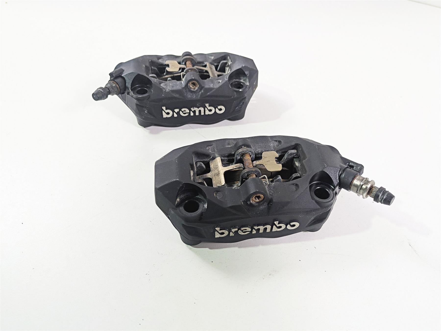 2016 BMW R1200RT K52 Brembo Front Brake Caliper Set 34118556205 34118556206