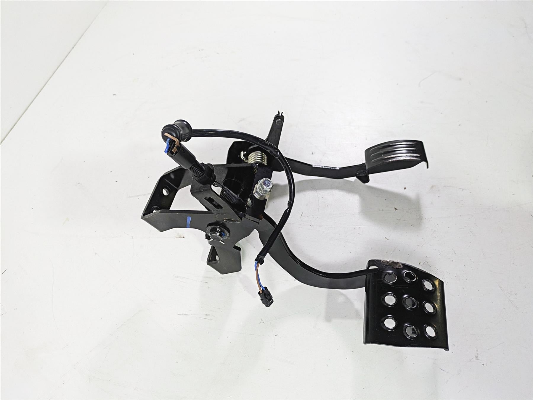 2021 Kawasaki Teryx KRX KRF 1000 Brake Accelerate Foot Pedal Set 39075-0027 {{ shop.shopifyCountryName }} - Mototech271