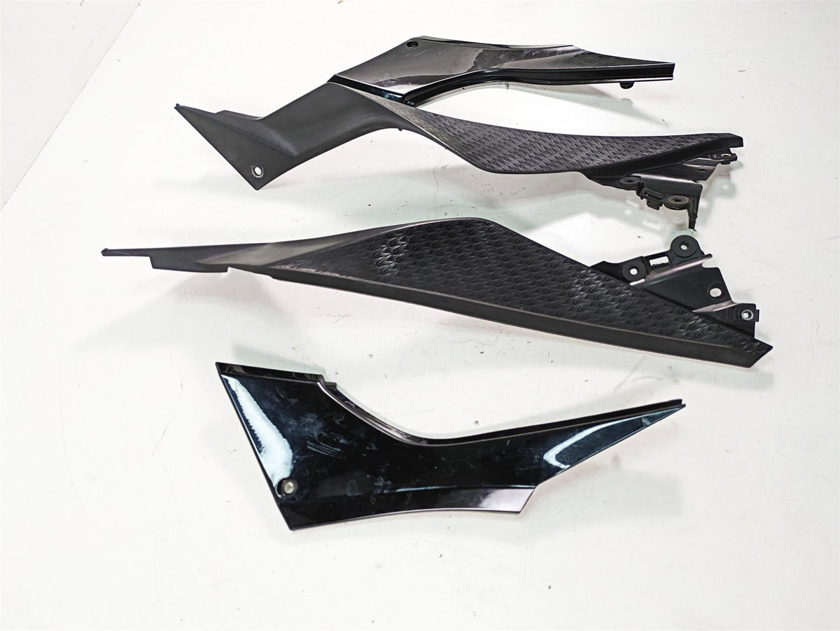 2016 Kawasaki Ninja EX300 Side Cover Fairing Infill Cover Set 53065-0027 {{ shop.shopifyCountryName }} - Mototech271