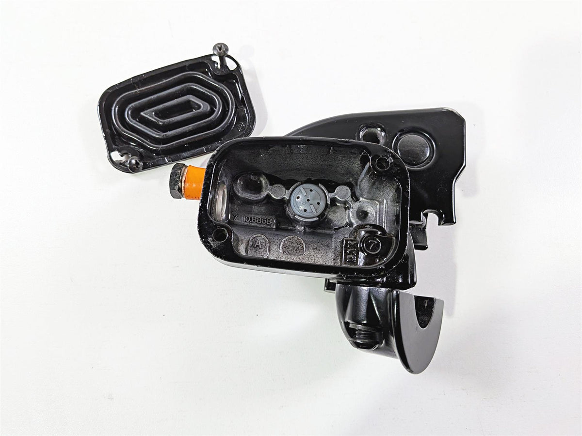 2017 Harley Touring FLHXS Street Glide Front Brake Master Cylinder 11/16 44551-08F {{ shop.shopifyCountryName }} - Mototech271