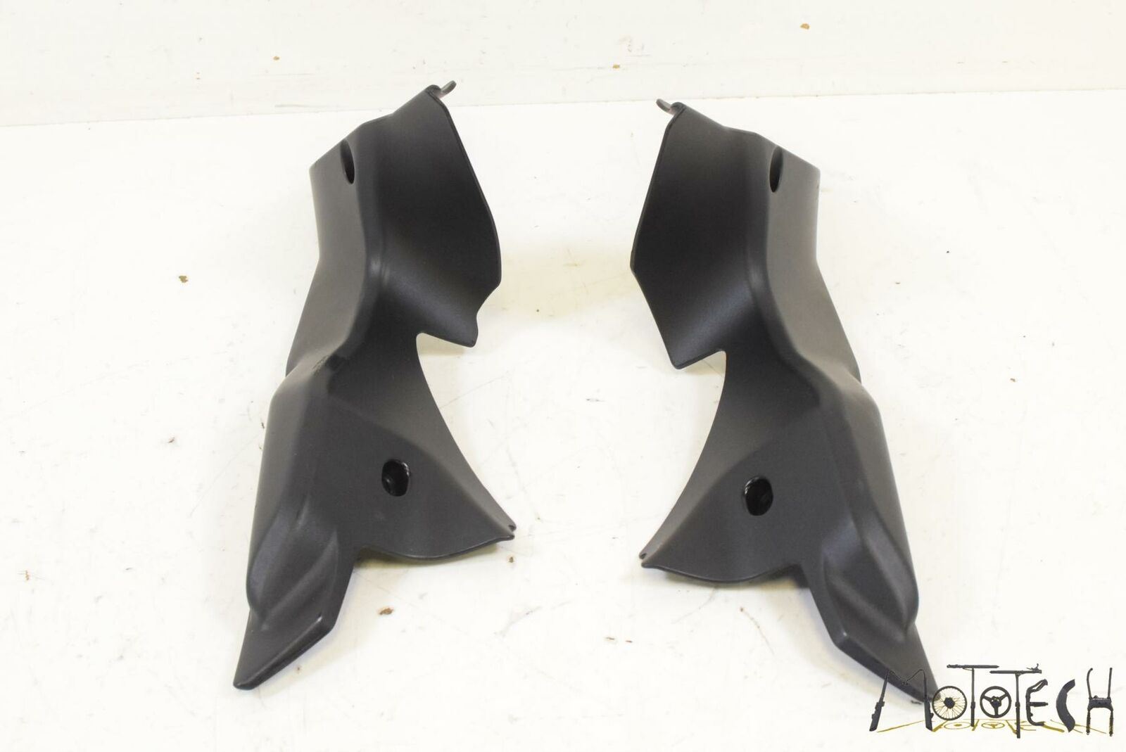 2007 Ducati 1098 S Air Intake Ram Duct Cover SET L&R 46012531A {{ shop.shopifyCountryName }} - Mototech271