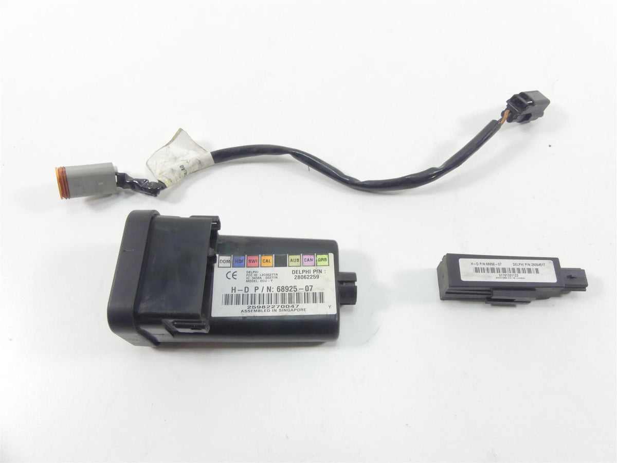 2009 Harley Dyna FXDF SE CVO Fat Bob Tssm Turn Signal Security Module 68925-07 {{ shop.shopifyCountryName }} - Mototech271