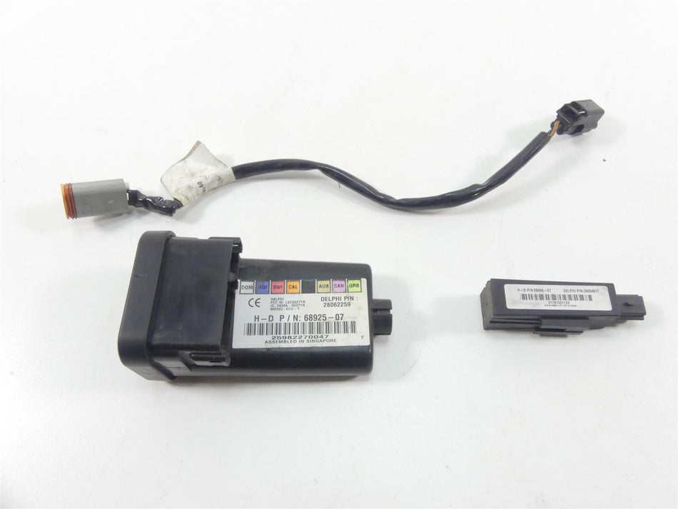 2009 Harley Dyna FXDF SE CVO Fat Bob Tssm Turn Signal Security Module 68925-07 {{ shop.shopifyCountryName }} - Mototech271