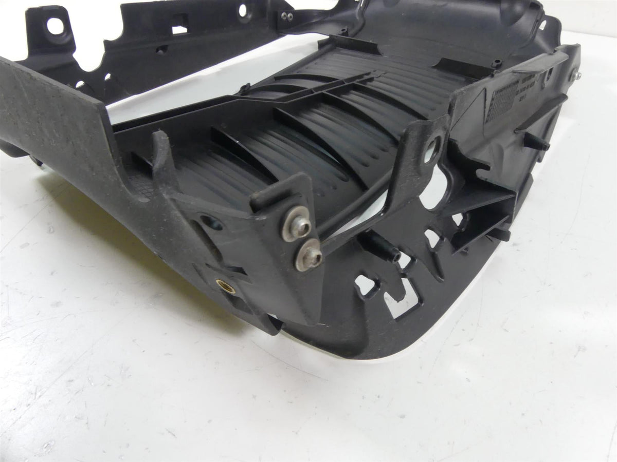 2006 Harley VRSCD Night V Rod Radiator Cooler Center Cover Fairing 26788-01A {{ shop.shopifyCountryName }} - Mototech271