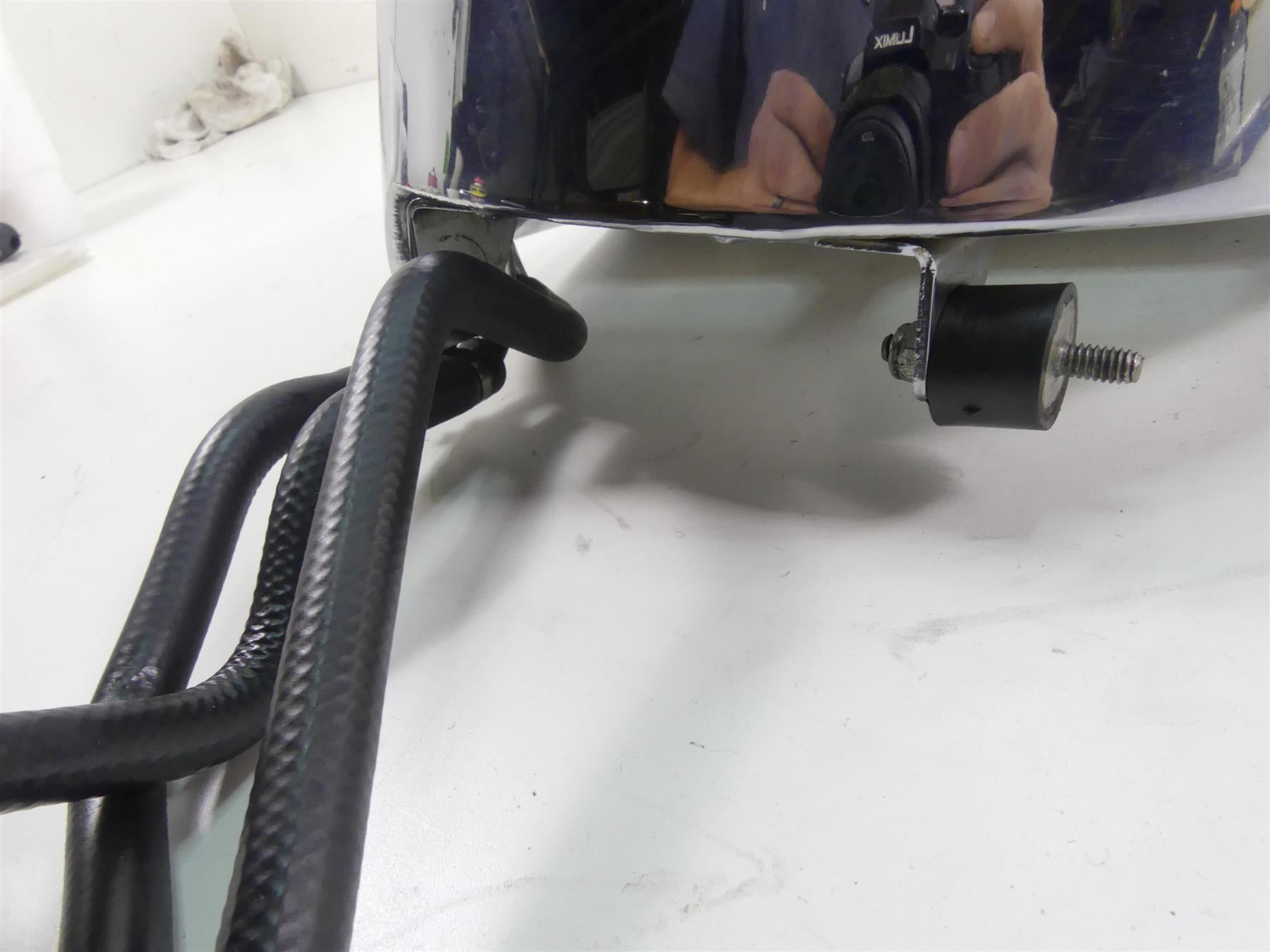 1999 Harley FXSTS Softail Springer Chrome Oil Tank Reservoir 62498-91 {{ shop.shopifyCountryName }} - Mototech271