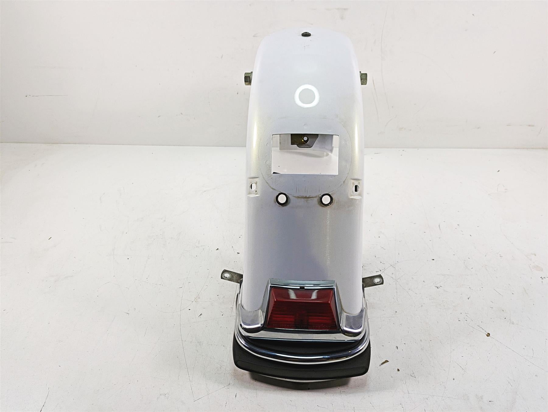 2008 Harley FLHTCU Electra Glide Rear Fender White Black Pearl 59579-06 {{ shop.shopifyCountryName }} - Mototech271