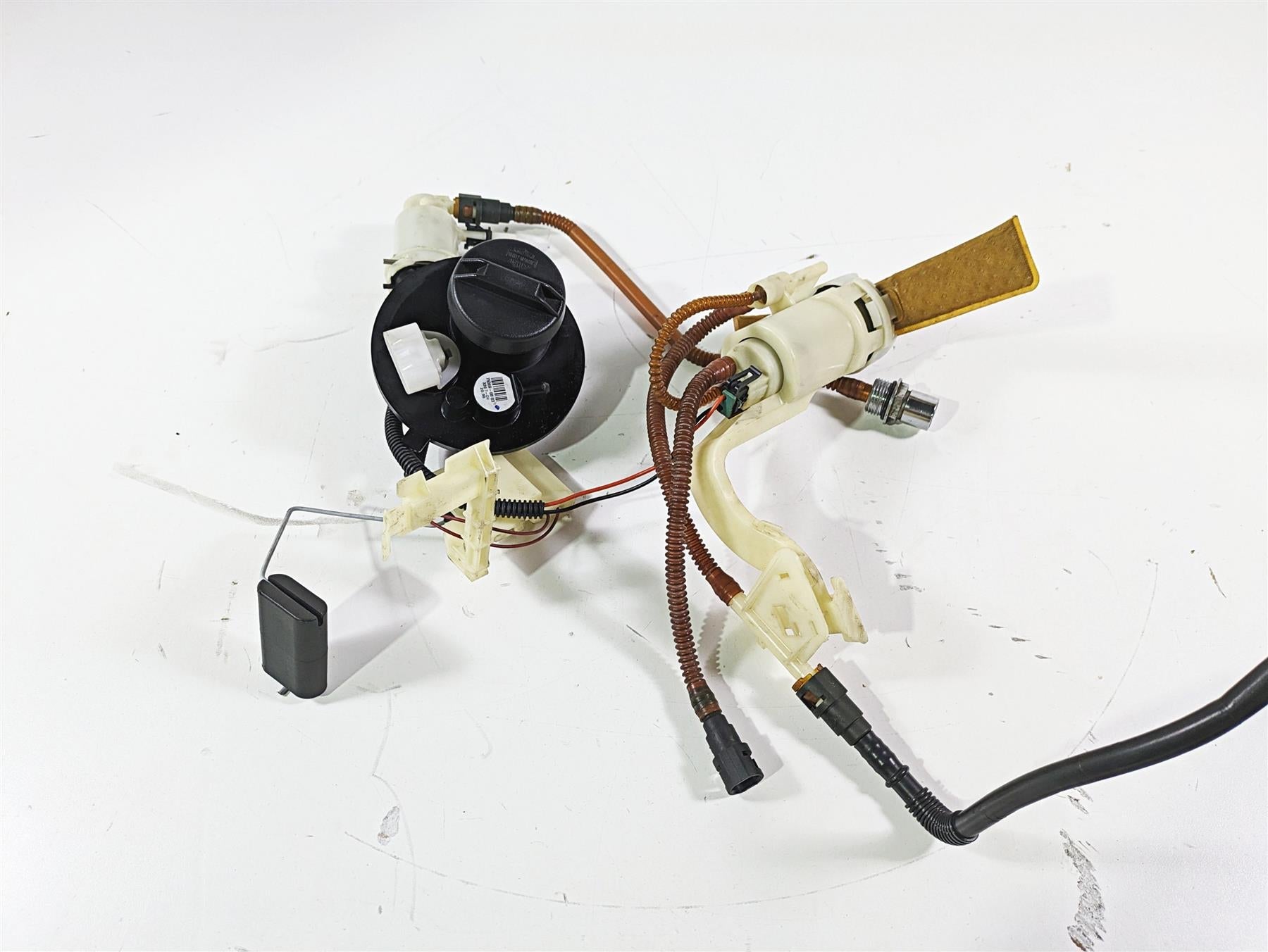 2008 Harley Touring FLHTCU E-Glide 105TH Fuel Gas Petrol Pump 75069-08 {{ shop.shopifyCountryName }} - Mototech271