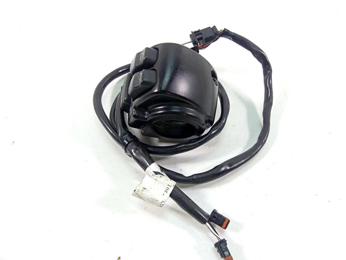 2016 Harley Softail FLS Slim Right Hand Start Stop Control Switch 71500297 {{ shop.shopifyCountryName }} - Mototech271