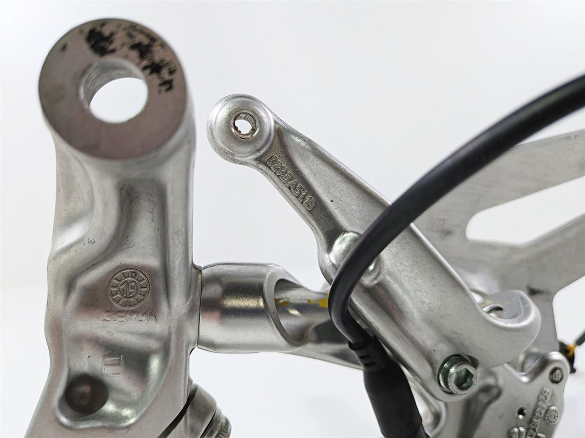 2019 Ducati 959 Panigale Right Foot Peg Mount & Brake Pedal Set 8291E071AA {{ shop.shopifyCountryName }} - Mototech271