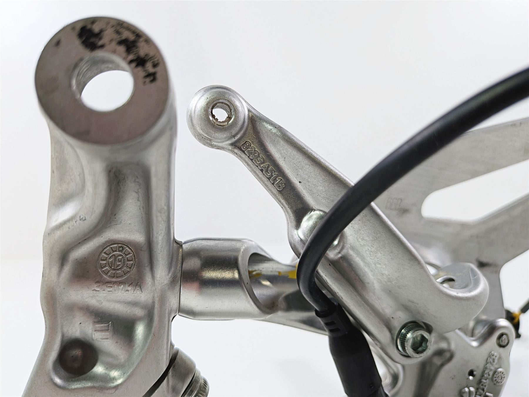 2019 Ducati 959 Panigale Right Foot Peg Mount & Brake Pedal Set 8291E071AA {{ shop.shopifyCountryName }} - Mototech271