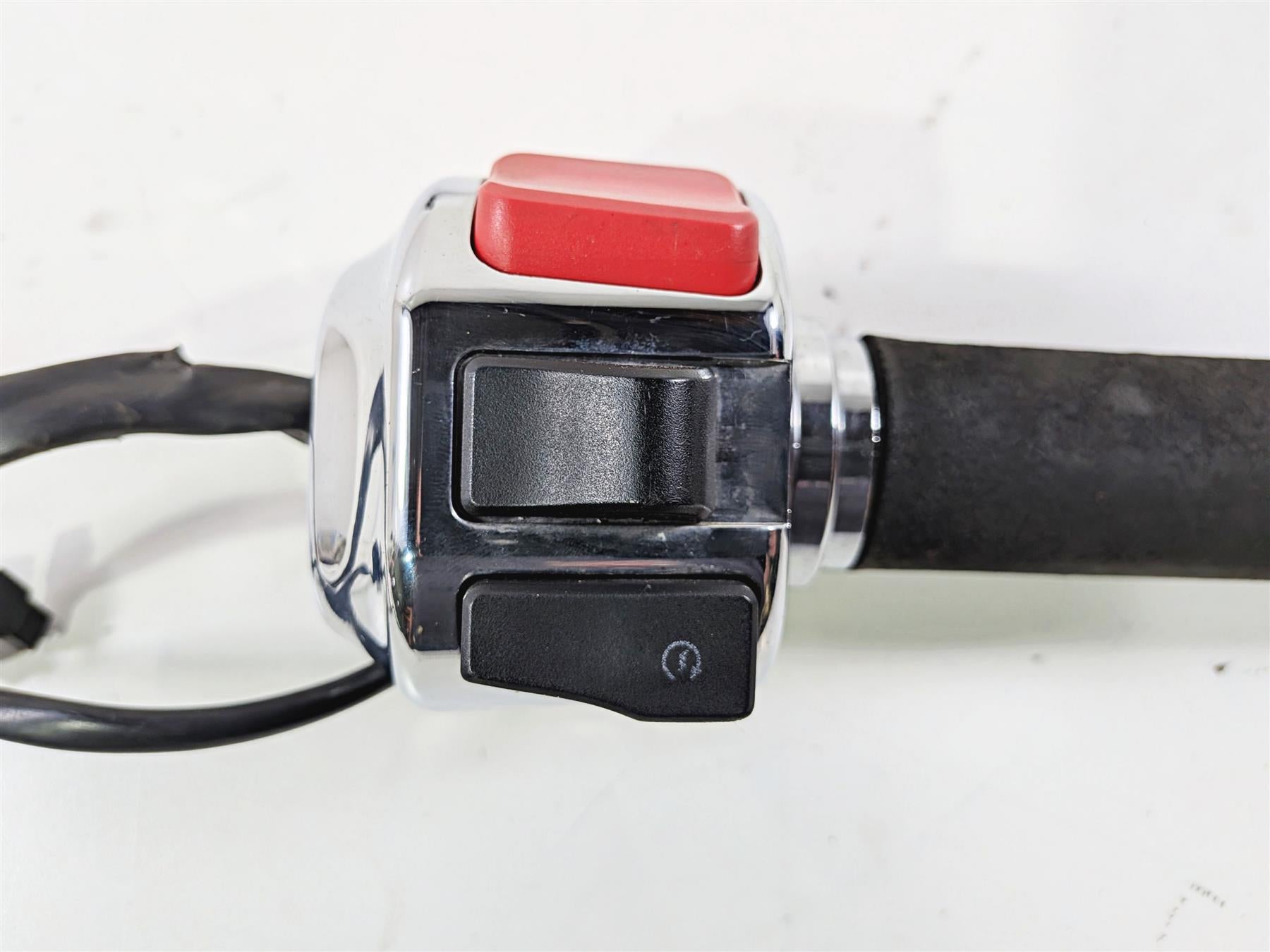 2008 Yamaha XV1900 Roadliner S Right Hand Control Switch 1D7-83973-00-00 {{ shop.shopifyCountryName }} - Mototech271