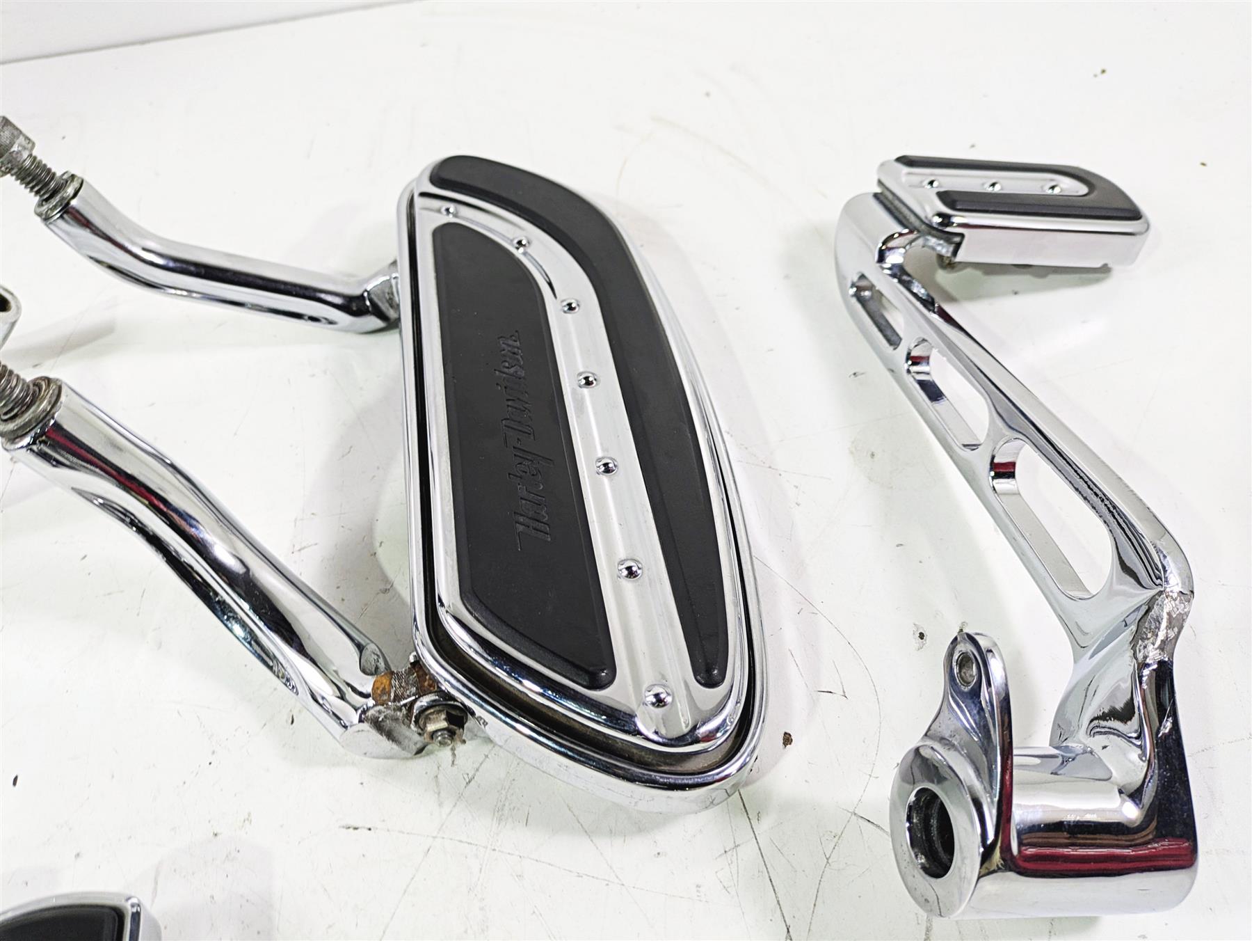 2007 Harley Touring FLHTCU SE CVO E-Glide Full Chrome Floor Board Set 50688-04 {{ shop.shopifyCountryName }} - Mototech271