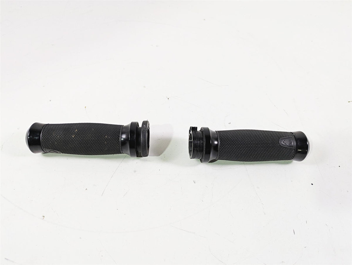 2015 Harley FXDF Dyna Fat Bob Get-A-Grip Hand Grip Set 56100008 {{ shop.shopifyCountryName }} - Mototech271