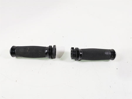 2015 Harley FXDF Dyna Fat Bob Get-A-Grip Hand Grip Set 56100008 {{ shop.shopifyCountryName }} - Mototech271