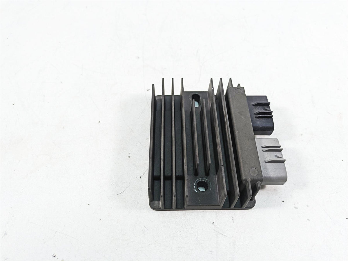 2021 Aprilia RS660 Rectifier Voltage Regulator SH870AA 1A012332 {{ shop.shopifyCountryName }} - Mototech271