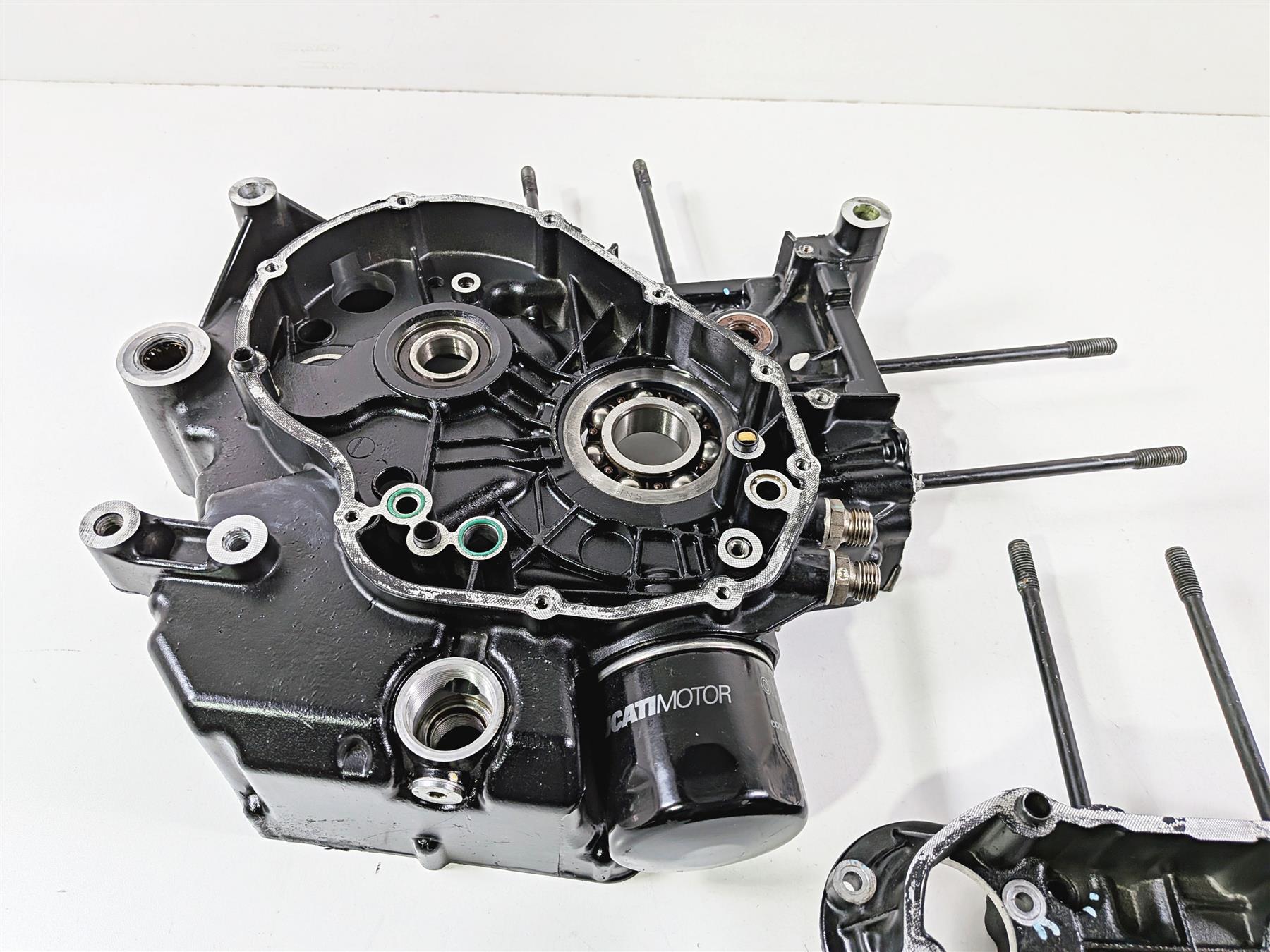 2015 Ducati Scrambler Urban Enduro Crankcase Crank Case Set - Read 22523182B-Mototech271