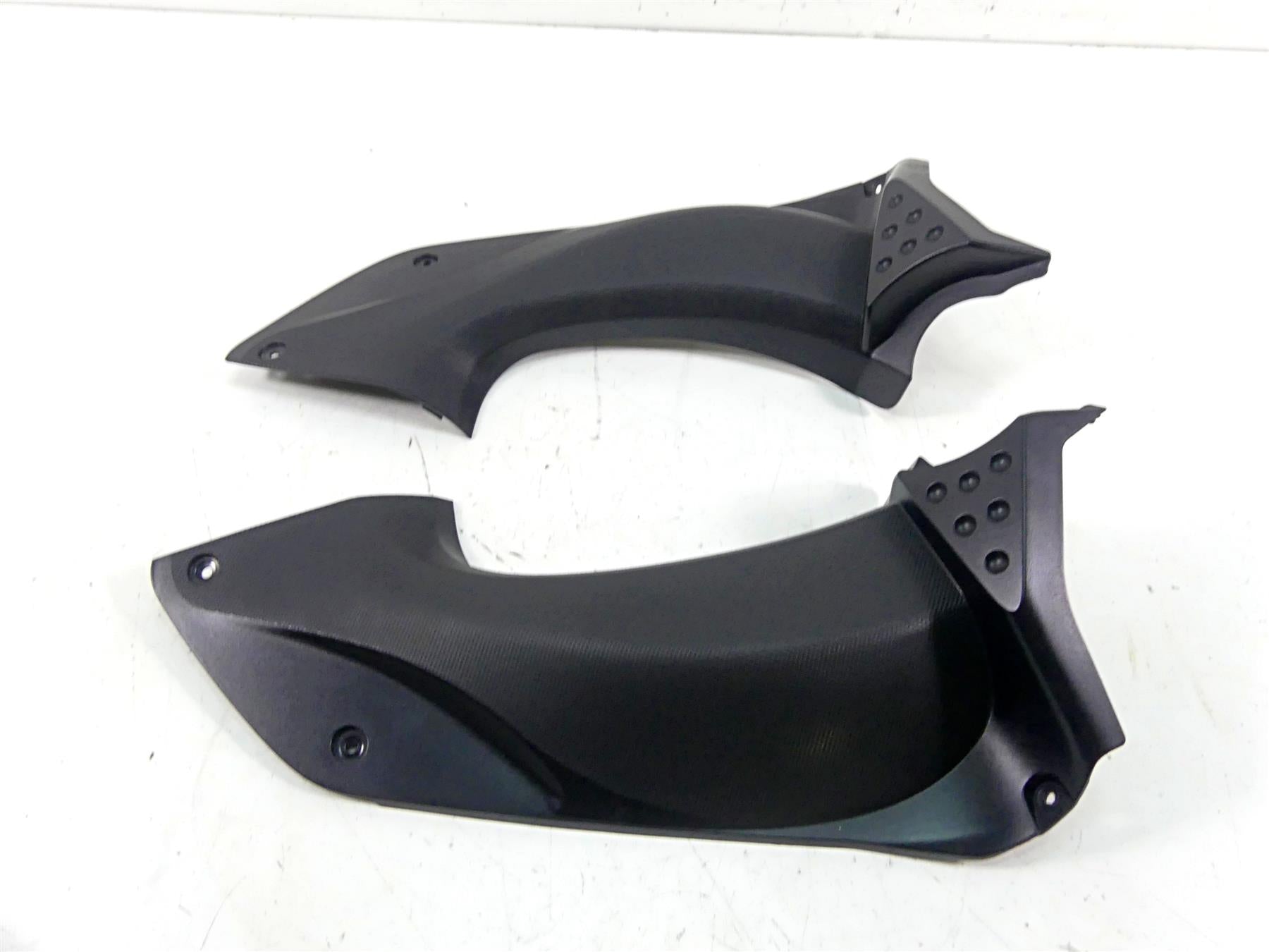 2010 Kawasaki ZX1400 ZX14 R Ninja Inner Intake Cover Fairing Set 55028-0061 {{ shop.shopifyCountryName }} - Mototech271