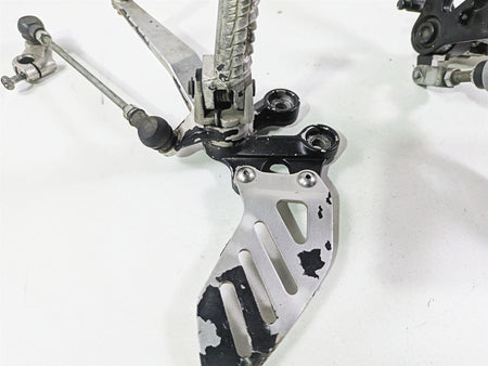 2006 Suzuki GSXR1000 K6 Front Left Right Footpeg Brake Master Set 43521-41G00 {{ shop.shopifyCountryName }} - Mototech271