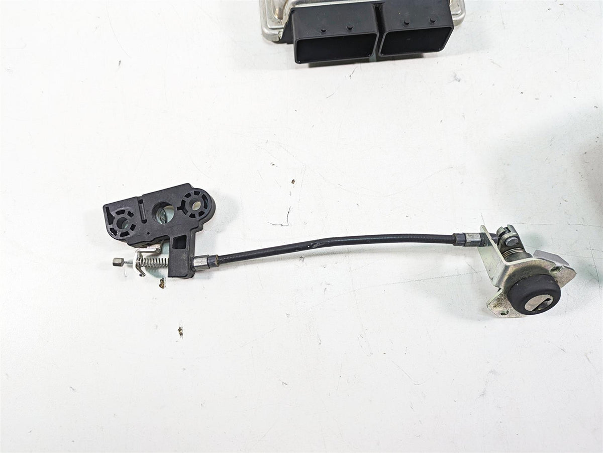 2021 Aprilia RS660 Cdi Speedometer Ignition Switch Key Set CM301806 2D000554 {{ shop.shopifyCountryName }} - Mototech271