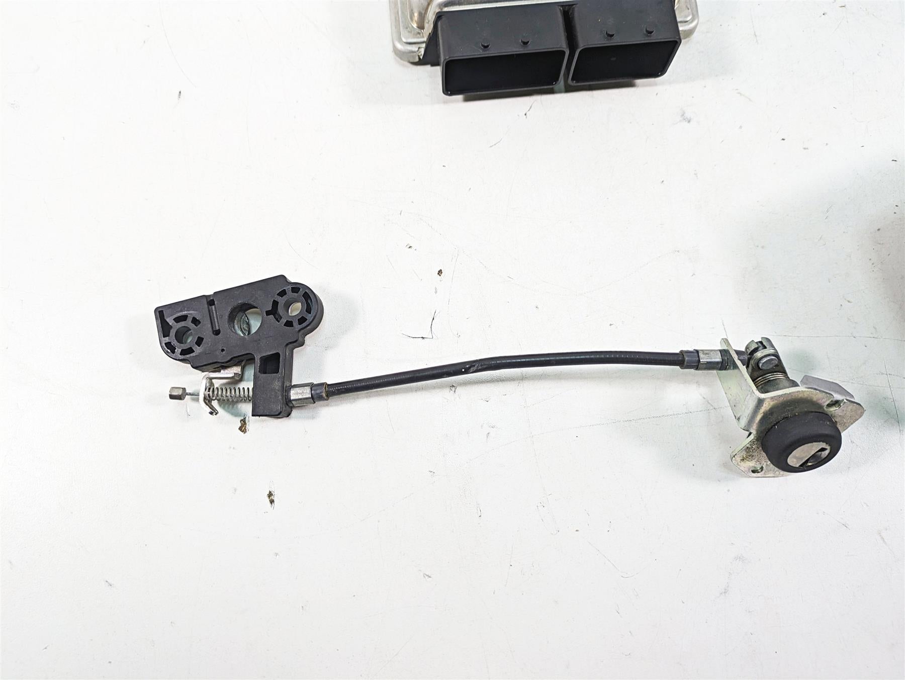 2021 Aprilia RS660 Cdi Speedometer Ignition Switch Key Set CM301806 2D000554 {{ shop.shopifyCountryName }} - Mototech271