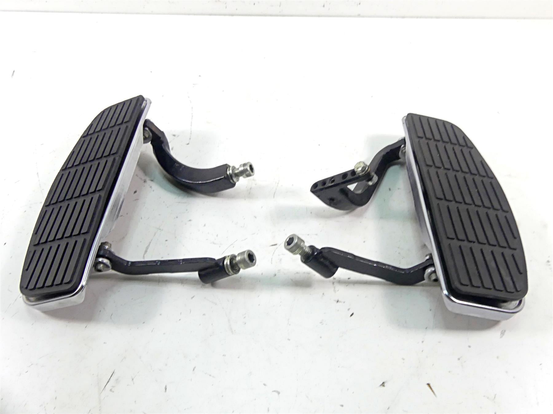 2002 Harley Touring FLHTC Electra Glide Front Left Right Floor Board Set 50621-79A {{ shop.shopifyCountryName }} - Mototech271